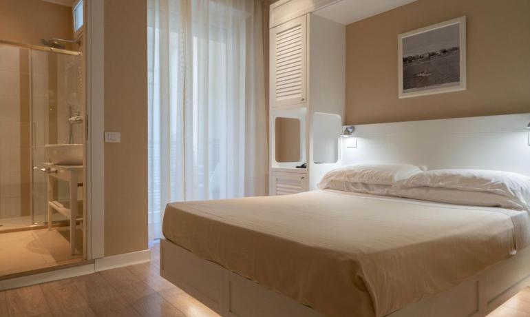 hotelbristolcattolica fr offre-juillet-mer-cattolica 017