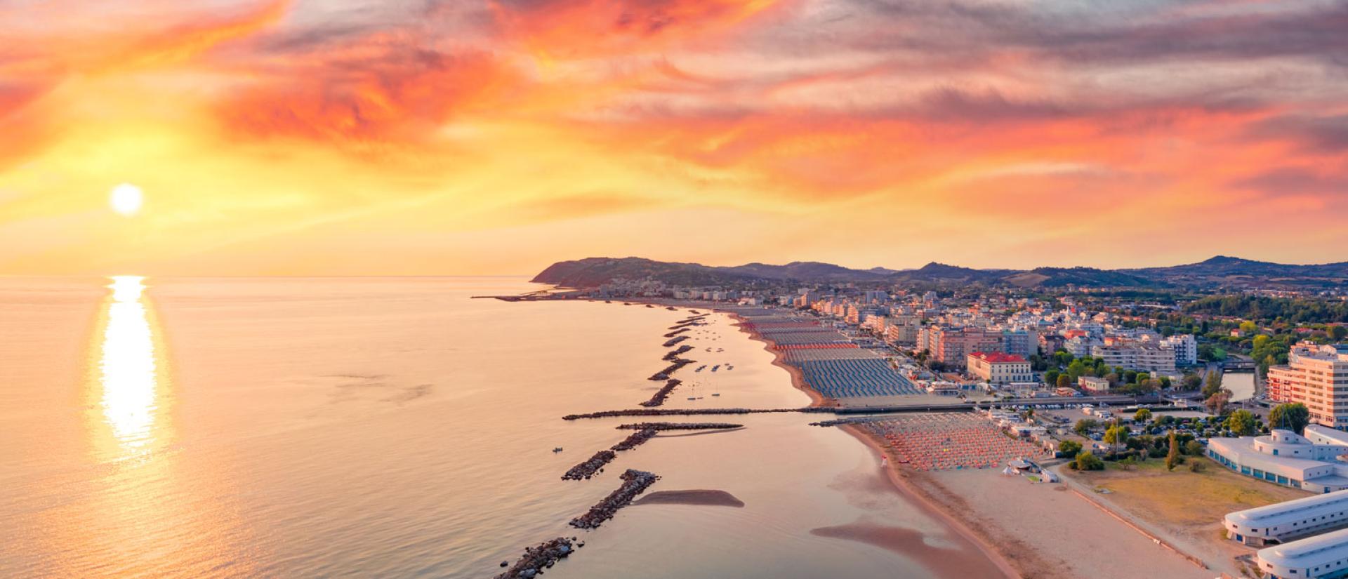 hotelbristolcattolica it spiaggia 014